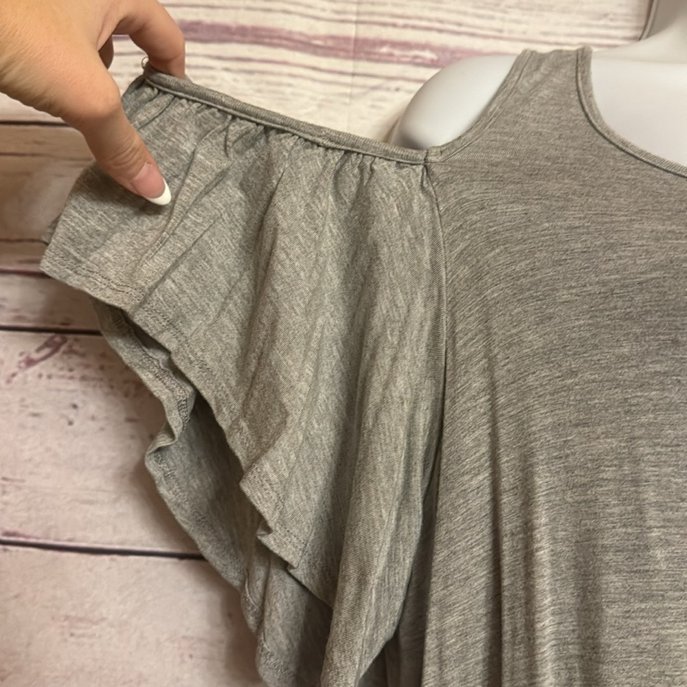 Gray cold shoulder ruffle dress - Picture 2 of 2